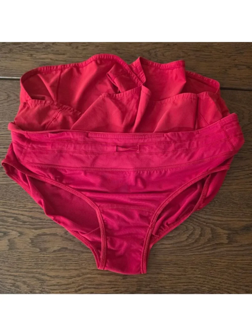 Lululemon Speed Up Shorts 2.5